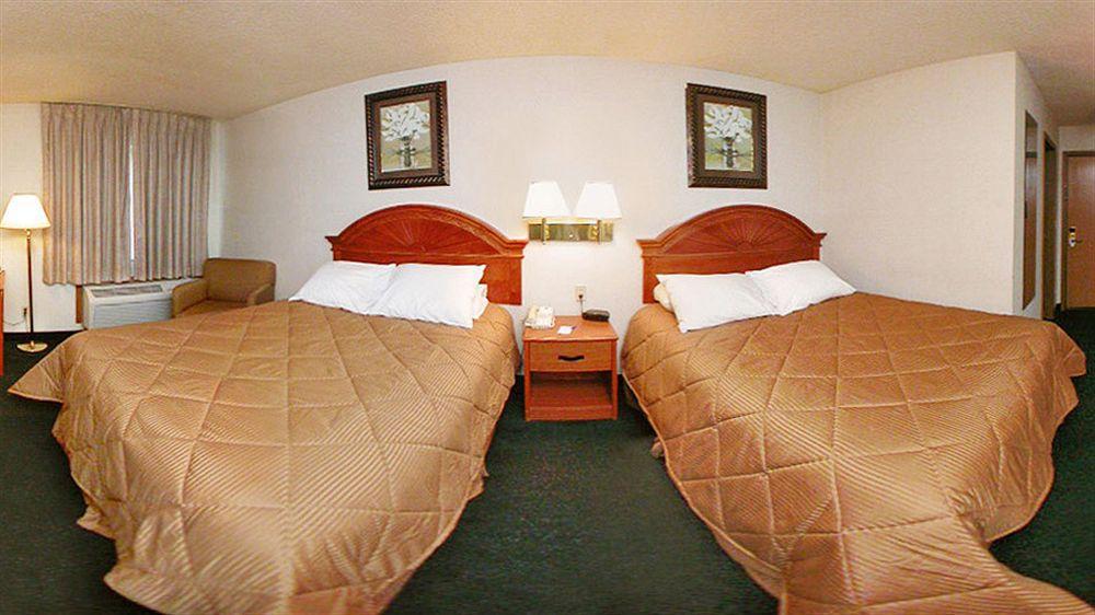 Hotel Baymont By Wyndham Flint Airport North Extérieur photo