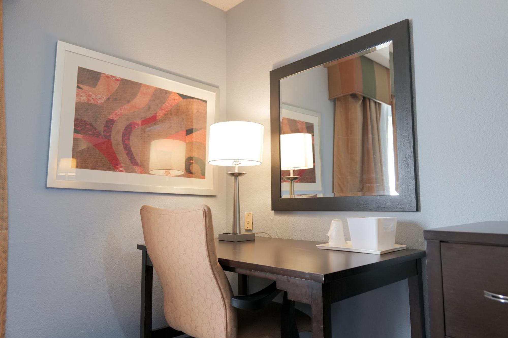 Hotel Baymont By Wyndham Flint Airport North Extérieur photo