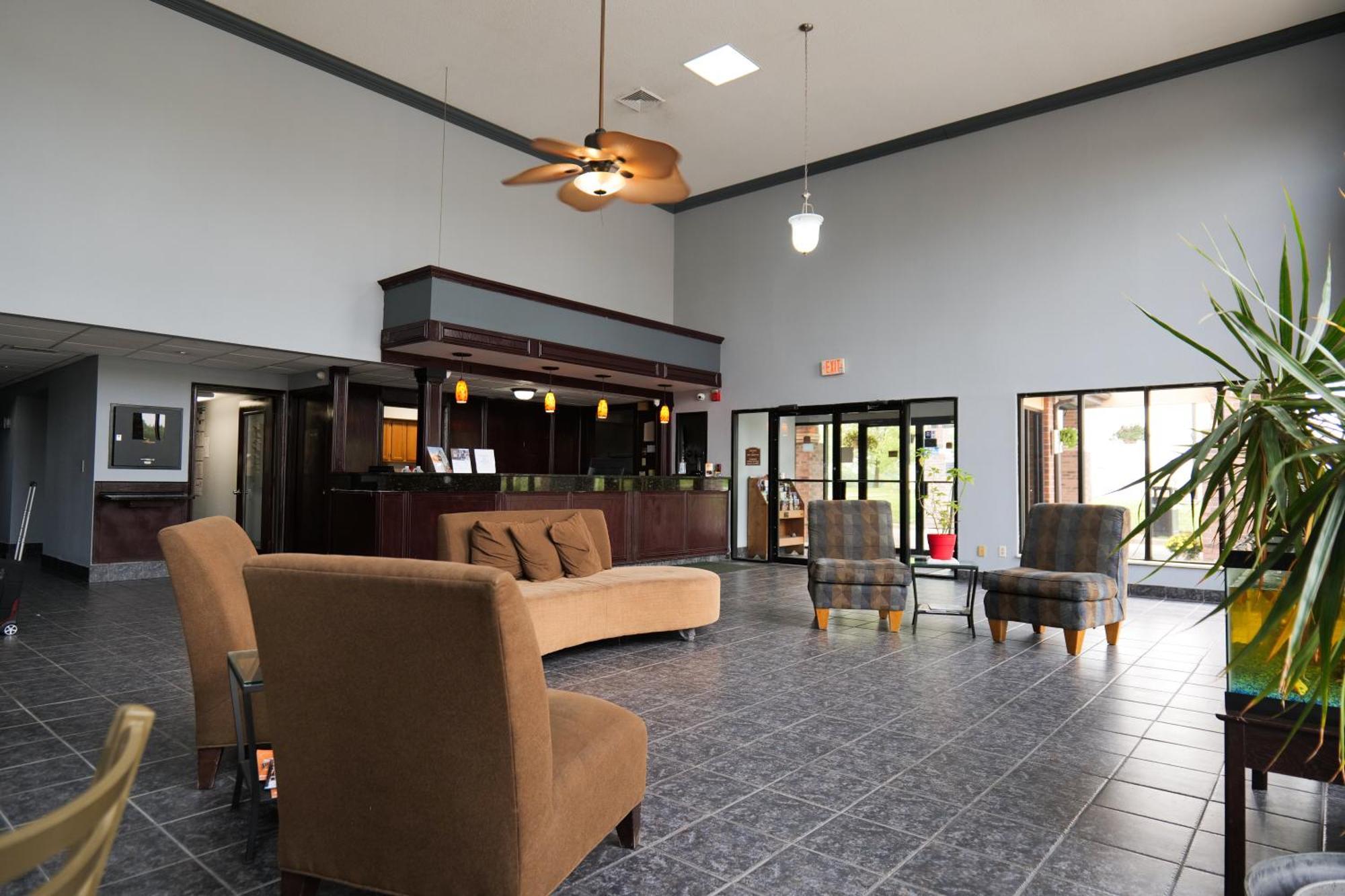 Hotel Baymont By Wyndham Flint Airport North Extérieur photo