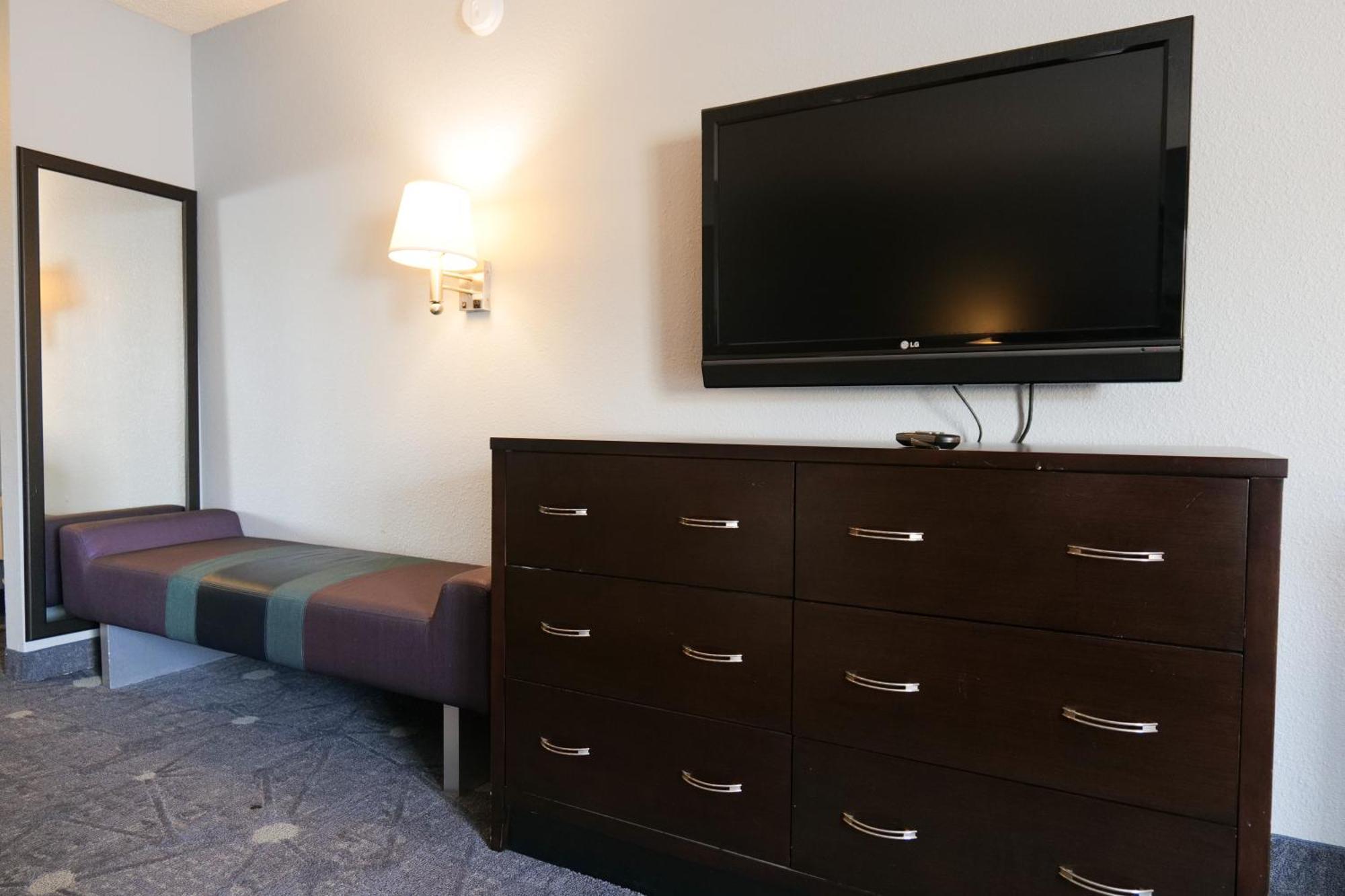 Hotel Baymont By Wyndham Flint Airport North Extérieur photo