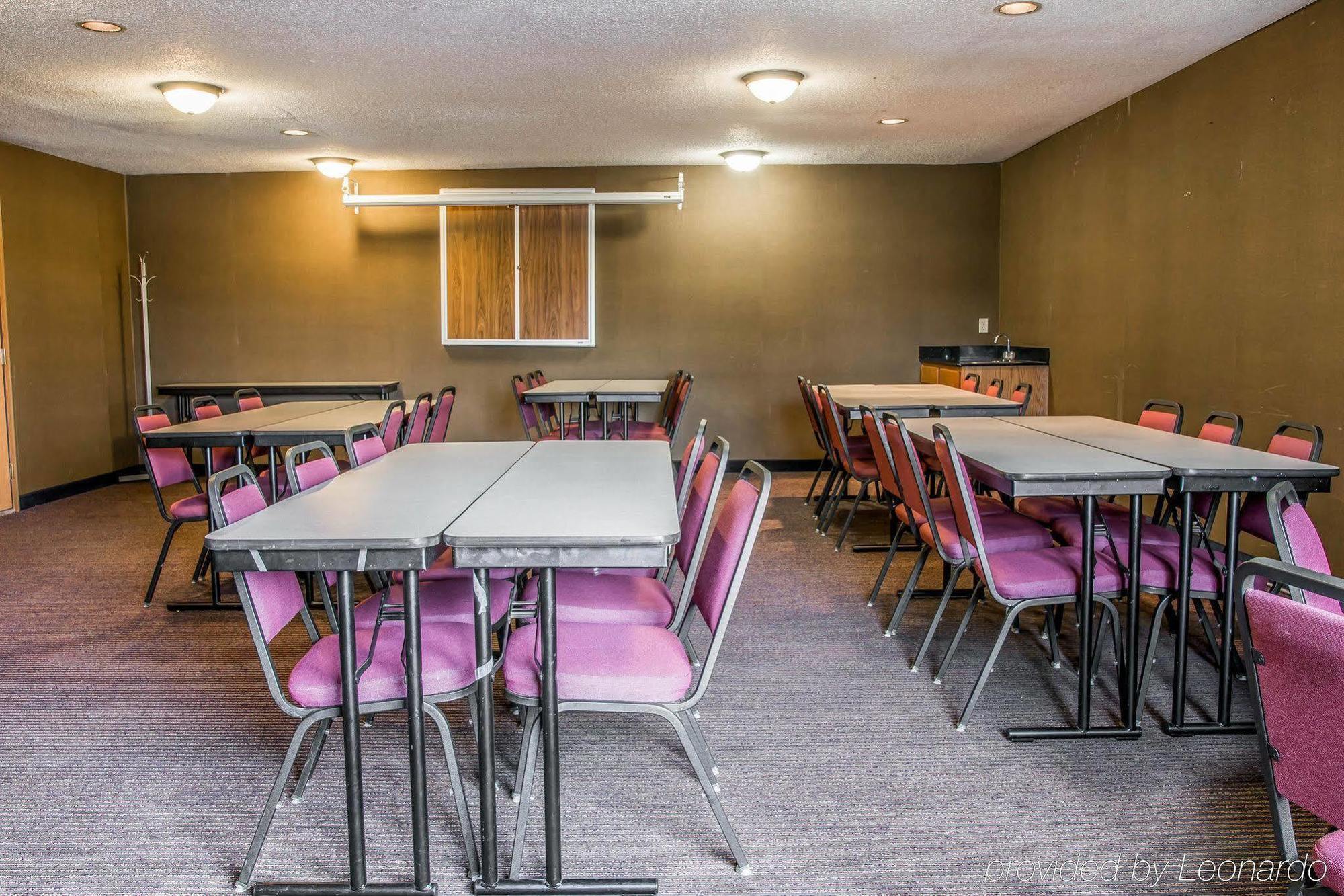 Hotel Baymont By Wyndham Flint Airport North Extérieur photo