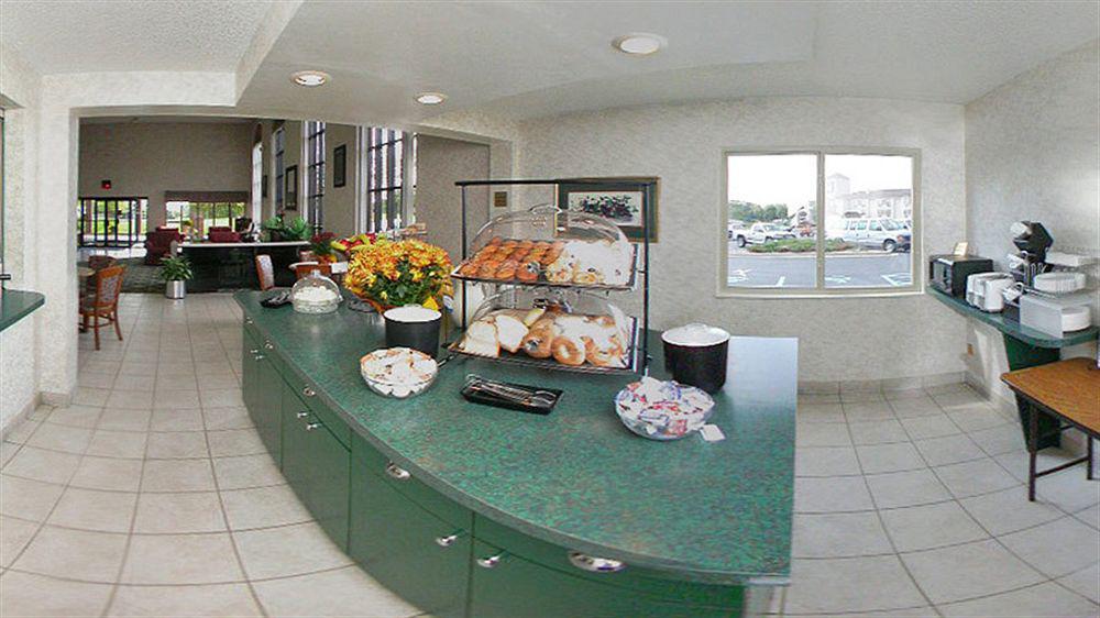 Hotel Baymont By Wyndham Flint Airport North Extérieur photo